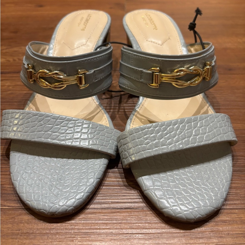 Liz Claiborne Gray Croc-Embossed Heels with Gold Accents
